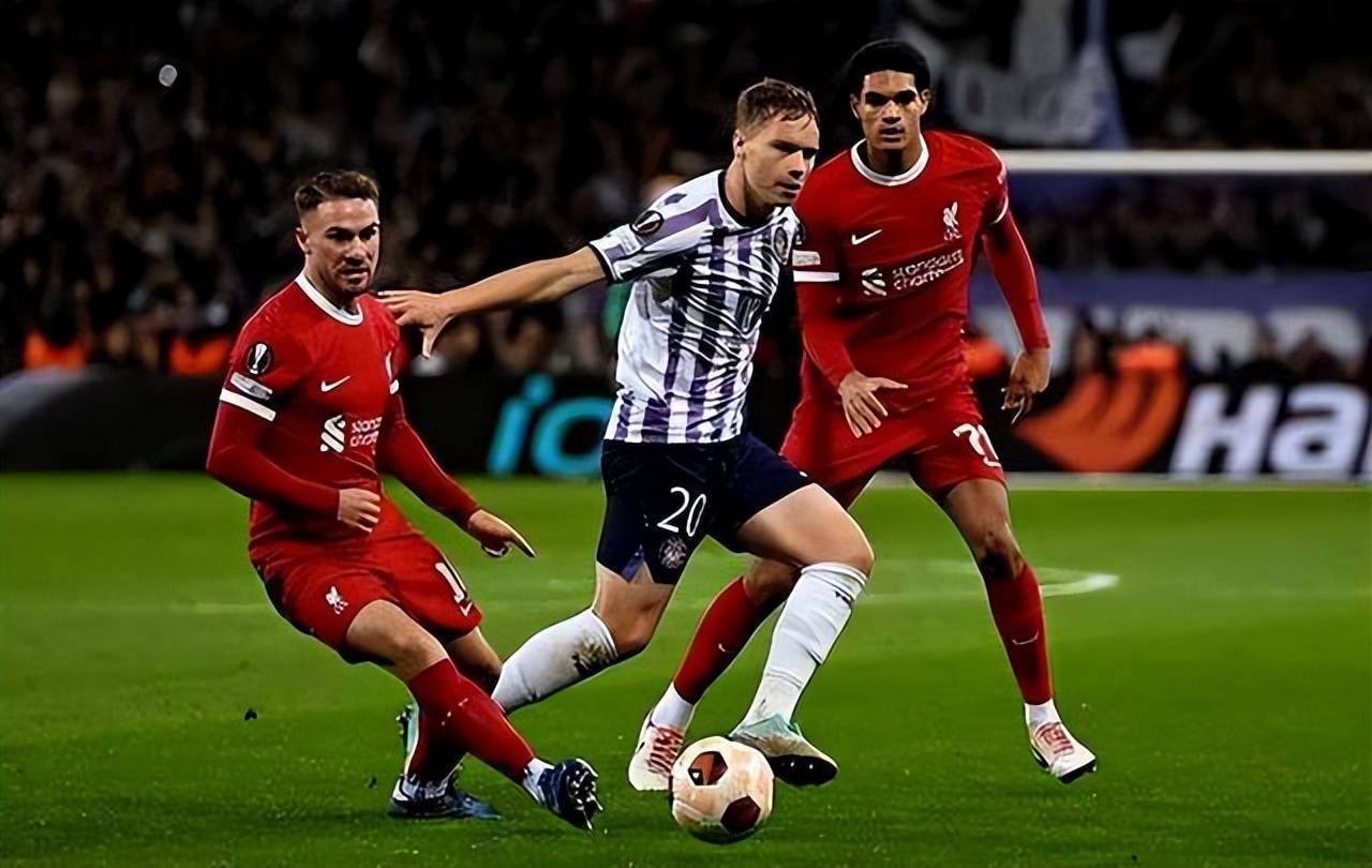 西班牙大胜,英格兰惨失一局 西班牙大胜,英格兰惨失一局