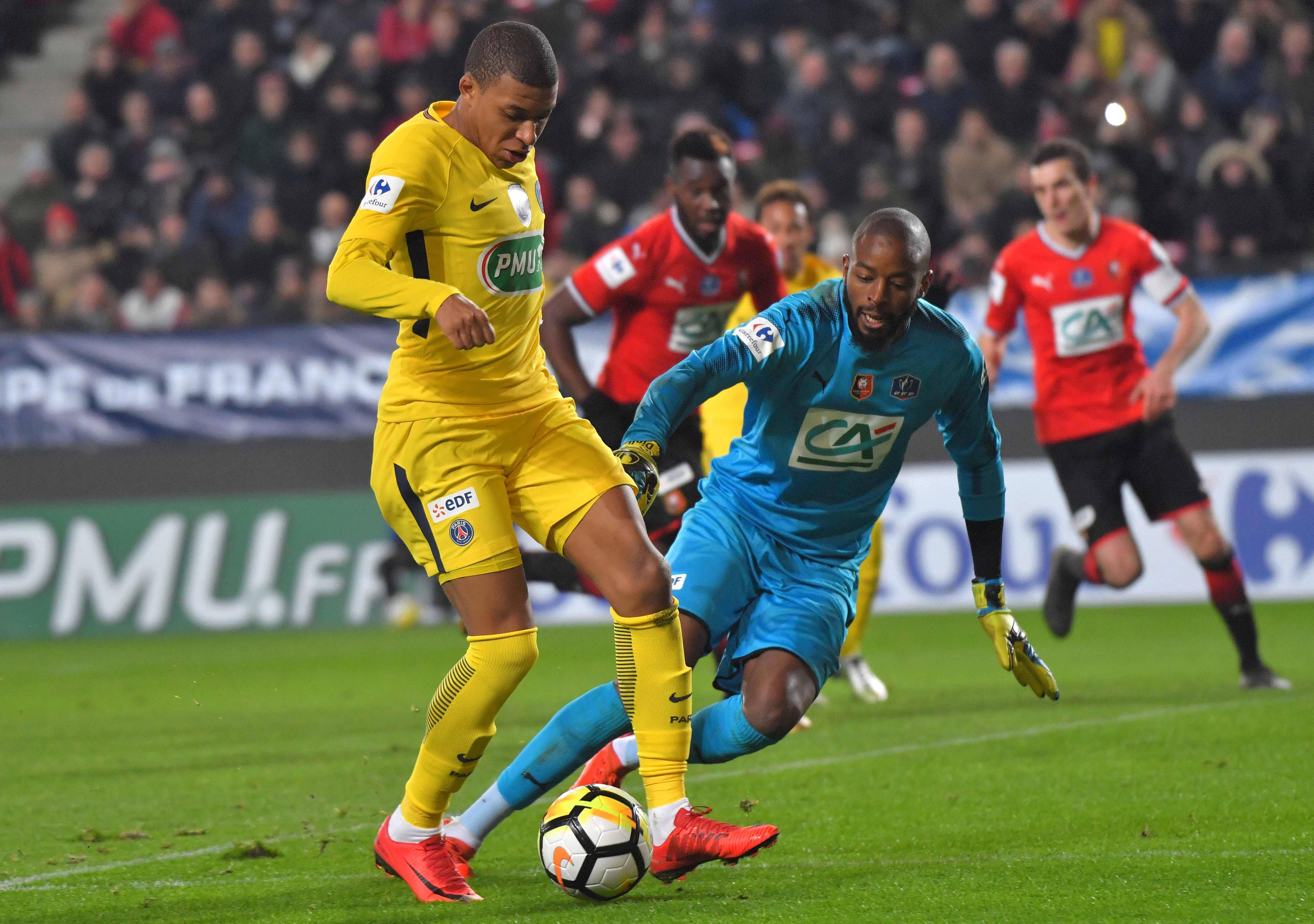 巴黎圣日耳曼球员无观众上演进攻秀 巴黎圣日耳曼球员无观众上演进攻秀