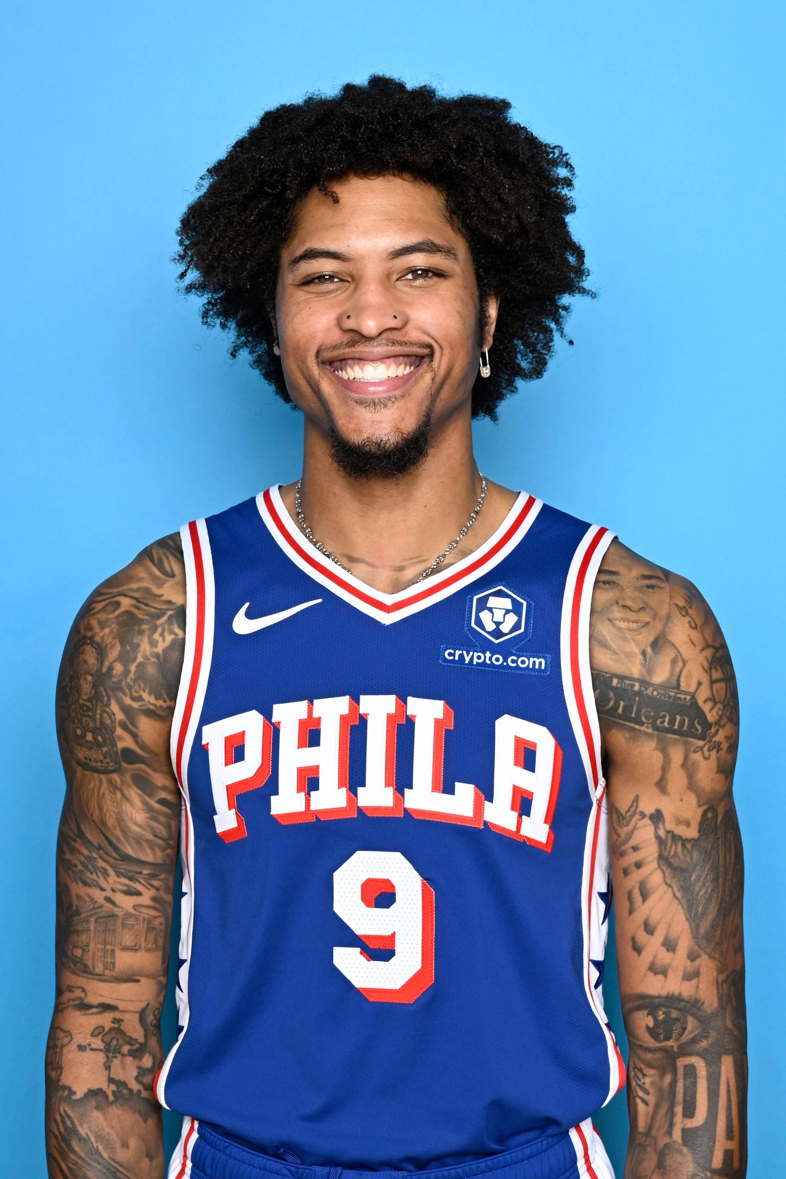 76人队关键球员受伤令人担忧,球队前景难料 76人队关键球员受伤令人担忧,球队前景难料